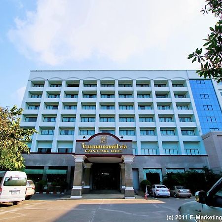 Grand Park Hotel Nakhon Si Thammarat Ngoại thất bức ảnh