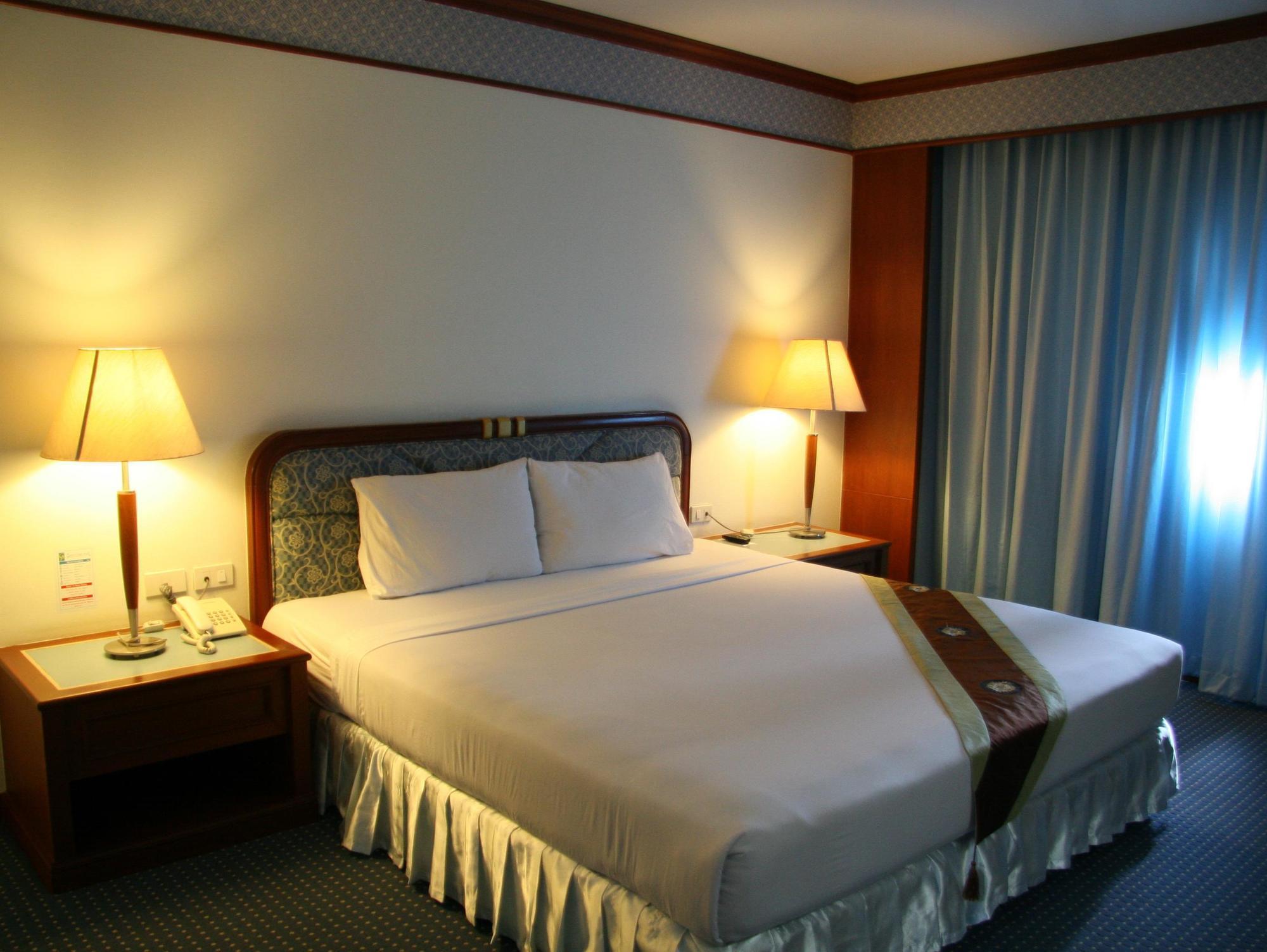 Grand Park Hotel Nakhon Si Thammarat Ngoại thất bức ảnh