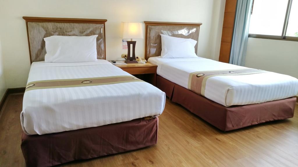 Grand Park Hotel Nakhon Si Thammarat Ngoại thất bức ảnh