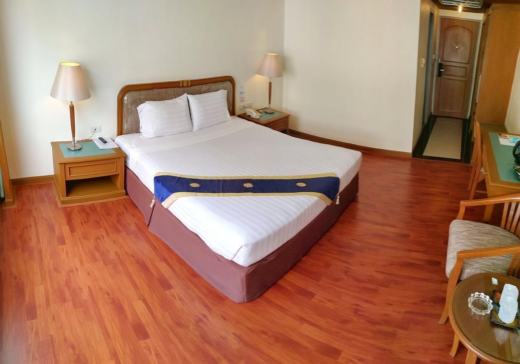Grand Park Hotel Nakhon Si Thammarat Phòng bức ảnh