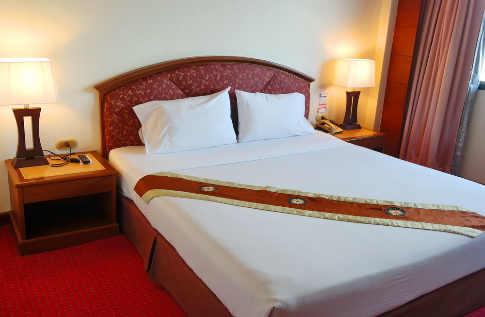 Grand Park Hotel Nakhon Si Thammarat Ngoại thất bức ảnh