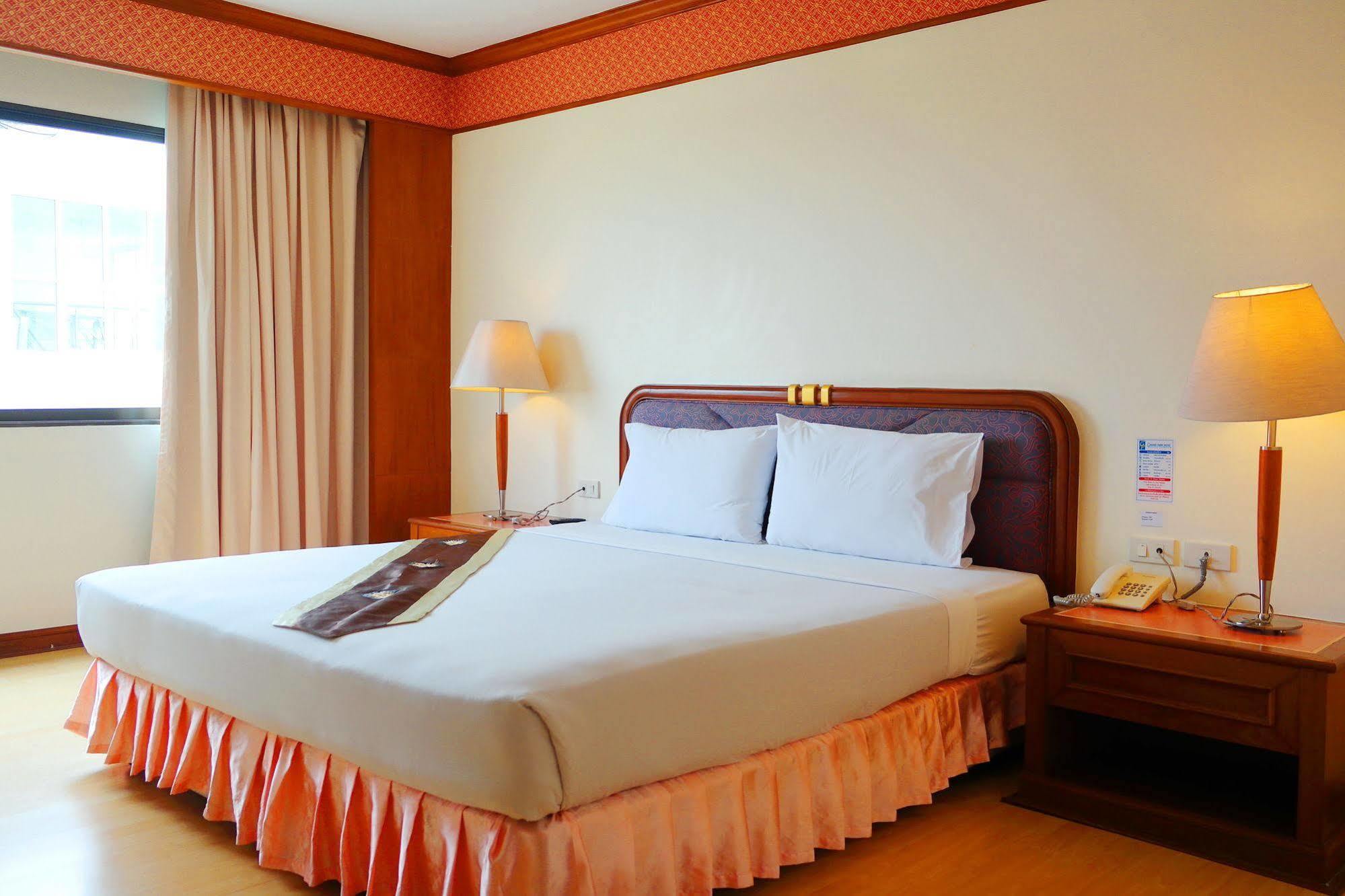 Grand Park Hotel Nakhon Si Thammarat Ngoại thất bức ảnh