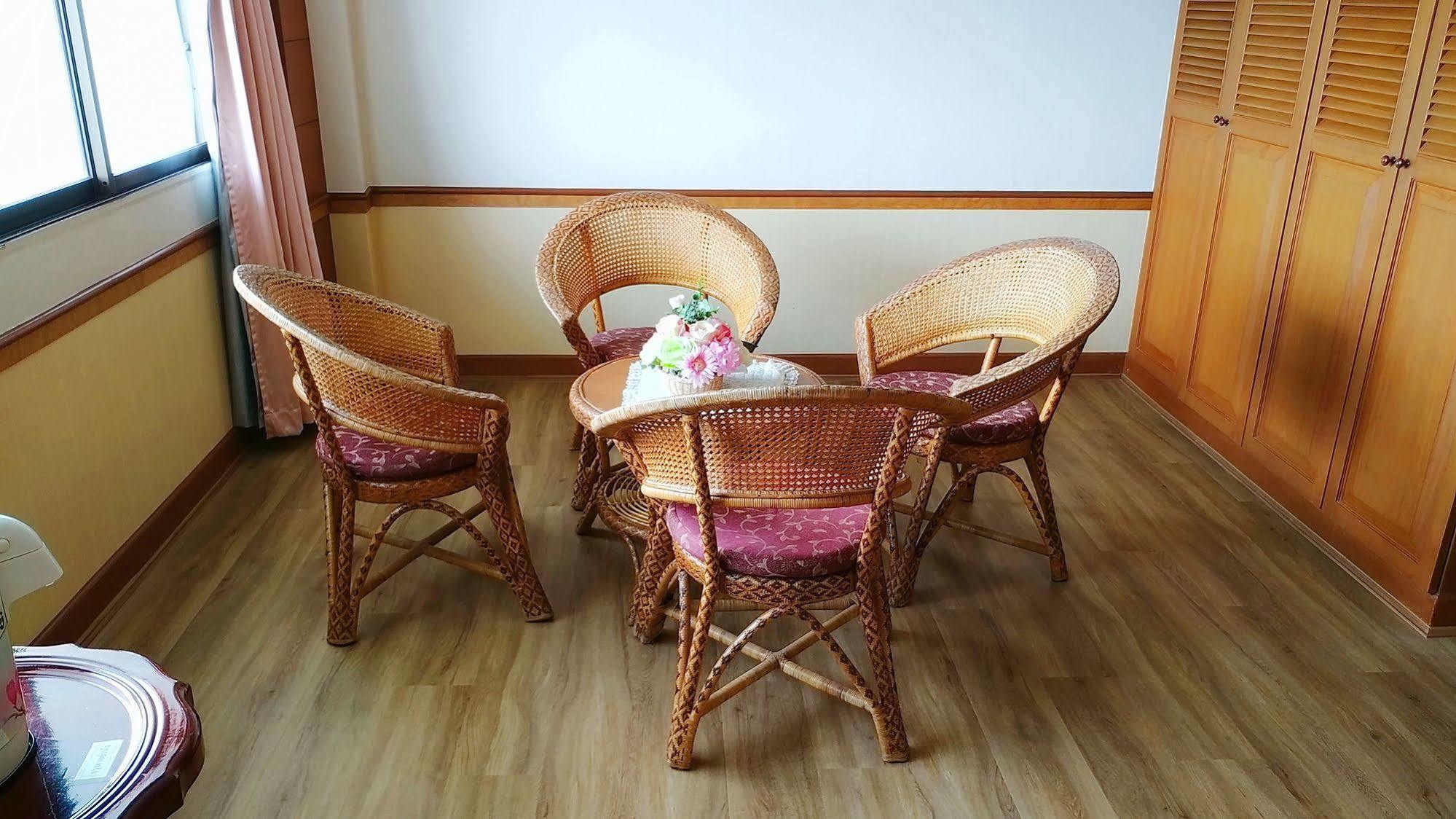 Grand Park Hotel Nakhon Si Thammarat Ngoại thất bức ảnh